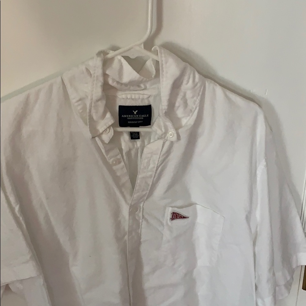 American Eagle Men’s collared shirt